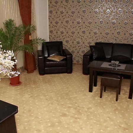 Hotel Imperium Suceava Buitenkant foto