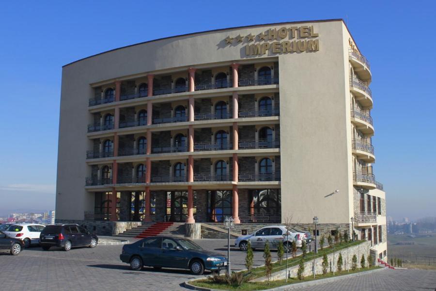 Hotel Imperium Suceava Buitenkant foto